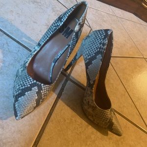 snake print pumps
